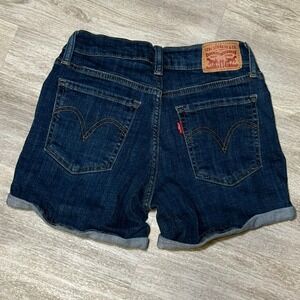 Levi's mid length shorts size 24‎